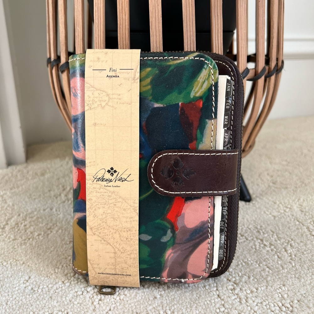 NEW Patricia Nash Winter Bloom Finni Agenda